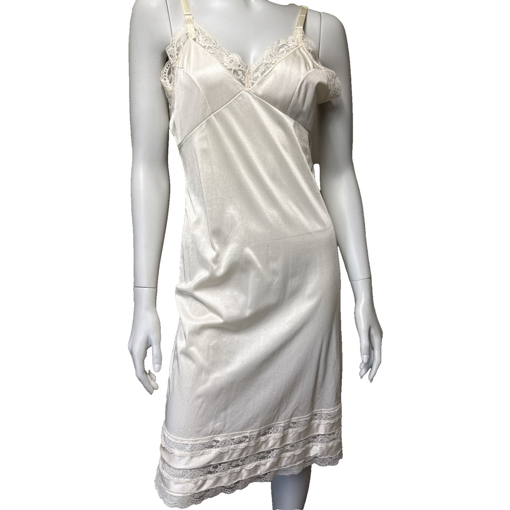 Vintage Full Slip Dress SM‎ Beige Lace Trim 1970s 80s Lingerie Glam Movie Star